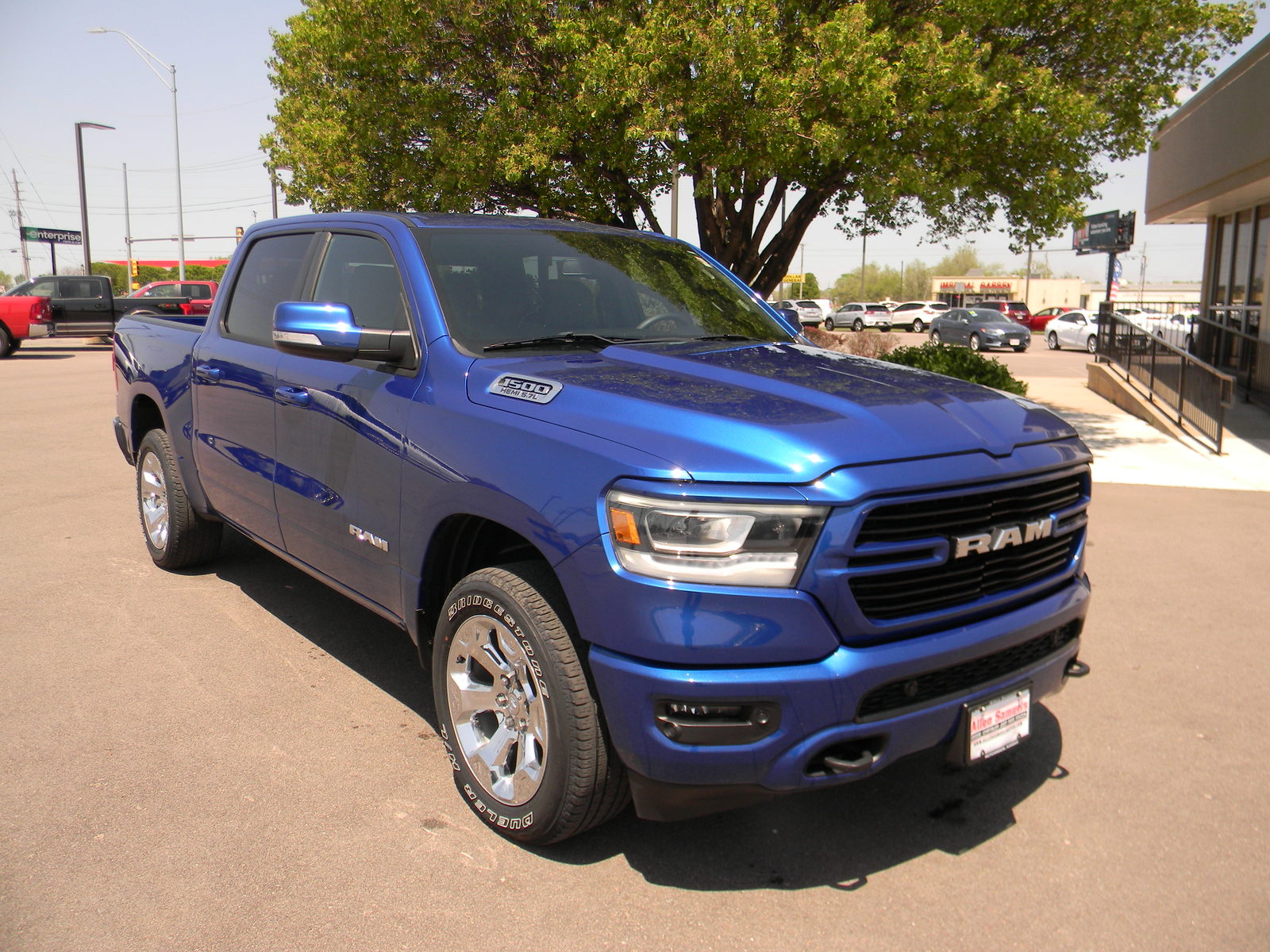 Certified Pre-Owned 2019 Ram 1500 Big Horn/Lone Star 4×4 Crew Cab 5’7 4WD