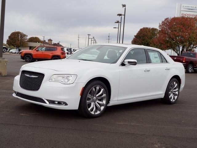 New 2018 CHRYSLER 300 Limited RWD Sedan in Hutchinson #C1033 | Allen ...